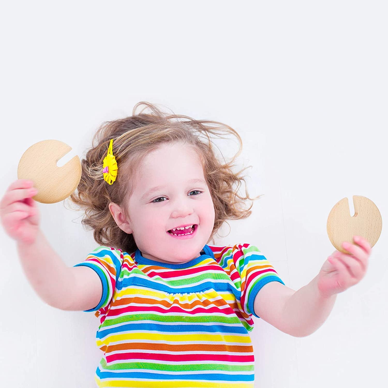 2 Pieces Wooden Rattle Wood Interlocking Discs Montessori Toys Wooden Teether Toys Wooden Rattle with Bell Nice Gift for Baby Boys and Girls Birthday Party Favor