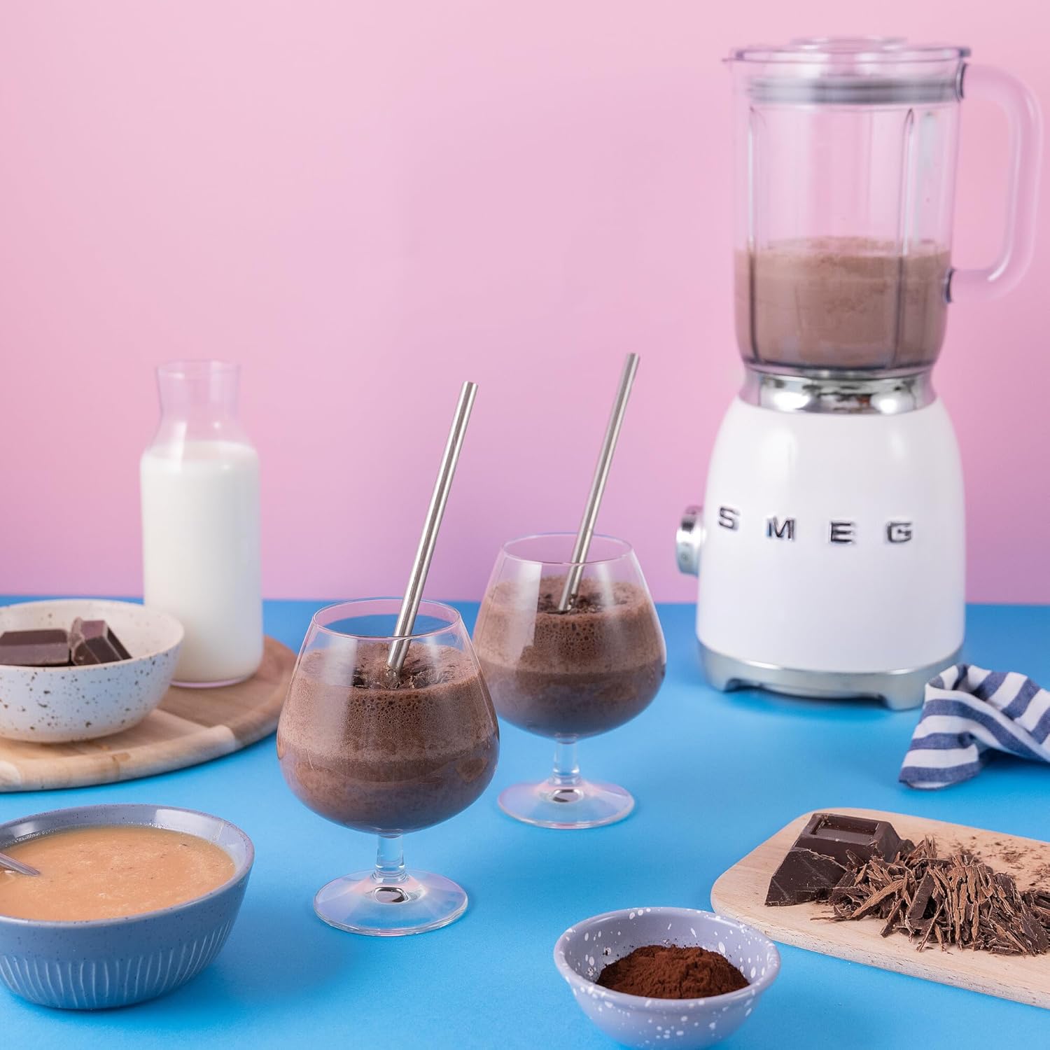 Backwash-style blender - 600-watt countertop blender, equipped with a 48-ounce BPA-free capacity container, featuring 3 speed modes and pulse function, ice crushing function and juice blending function - adopts the 50th anniversary design style - gen